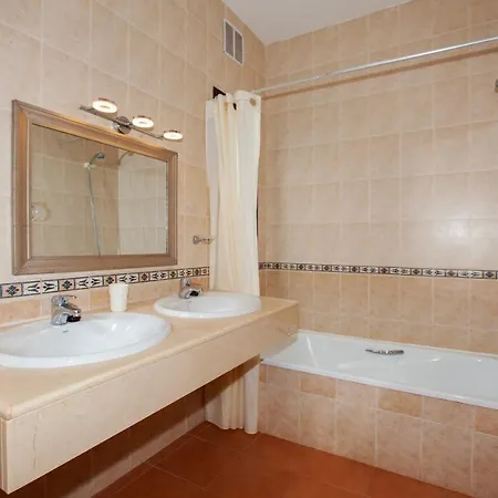 Jessue - 3 Bedroom - Great Value - Perfect For Families *