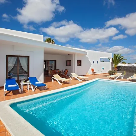 Jessue - 3 Bedroom - Great Value - Perfect For Families * Playa Blanca (Lanzarote)